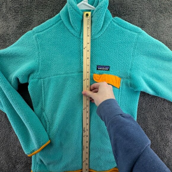 Patagonia Jacket Small Blue Fuzzy Soft Fleece Logo Pullover Women 1/4 Snap - Picture 6 of 15